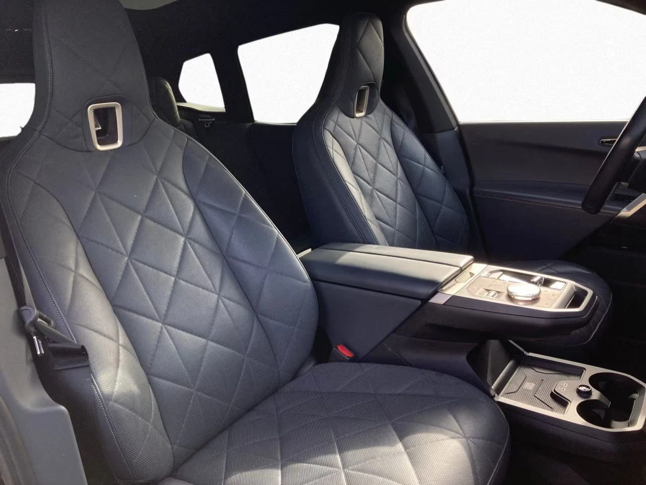 BMW iX ���/xDrive40/326HP/SPORT/360/HUD/MEMO/H&K/AHK/230q | Mobile.bg � ����������� 11