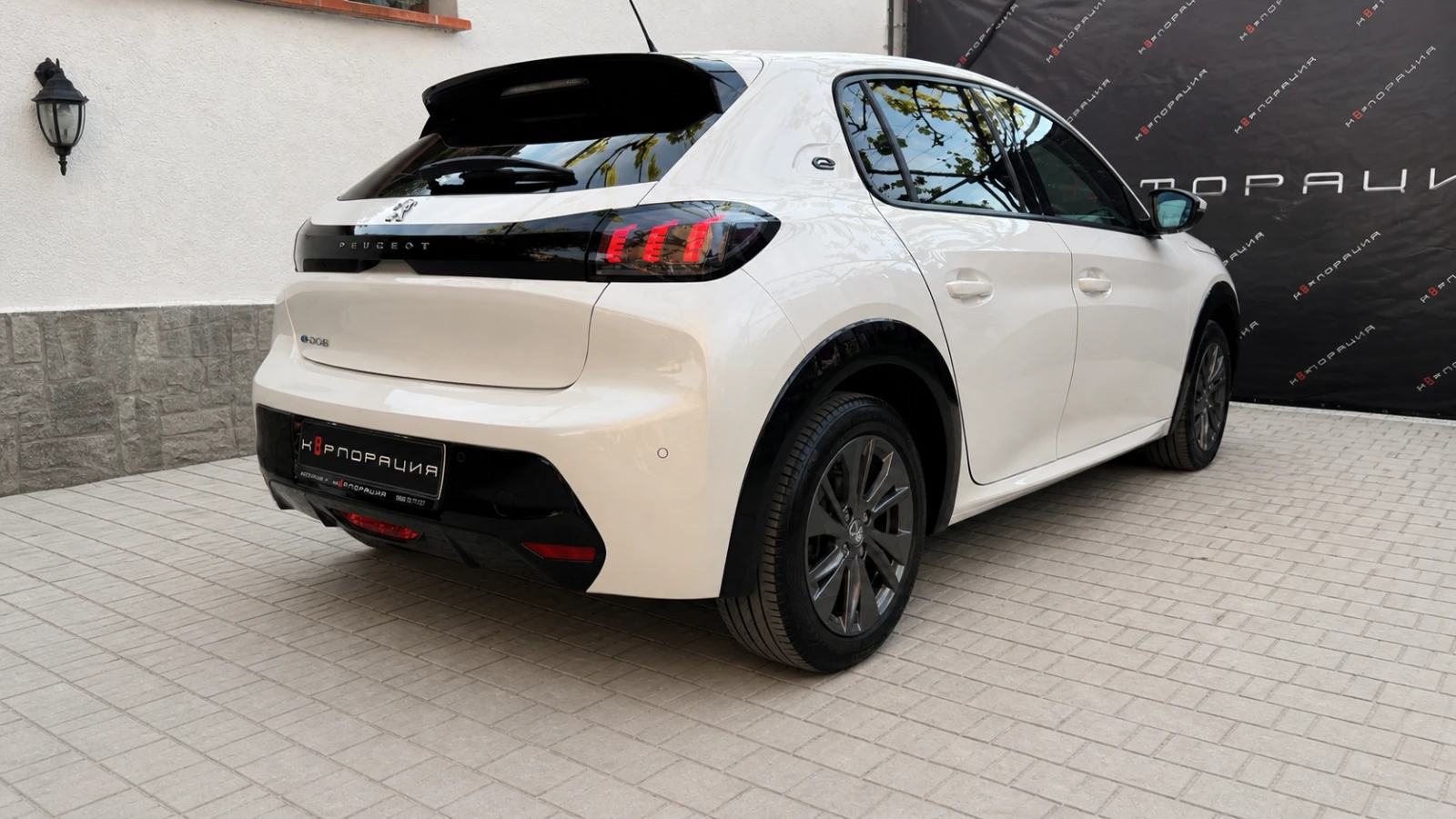 Peugeot 208 * ЛИЗИНГ* 50kwh* 136 к.с.* FULL* SPORT* , снимка 3 - Автомобили и джипове - 54430749