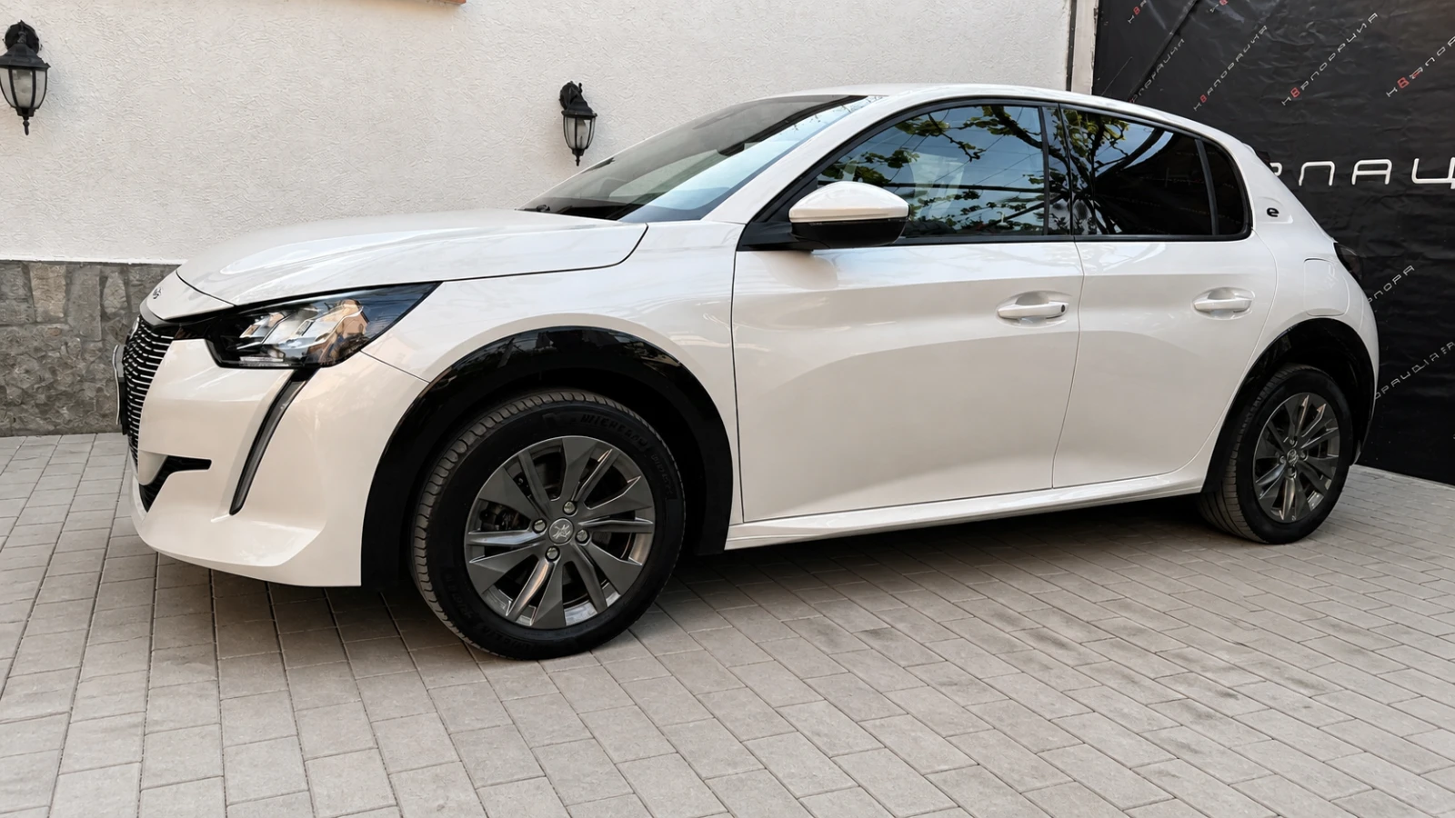 Peugeot 208 * ЛИЗИНГ* 50kwh* 136 к.с.* FULL* SPORT* , снимка 2 - Автомобили и джипове - 54430749
