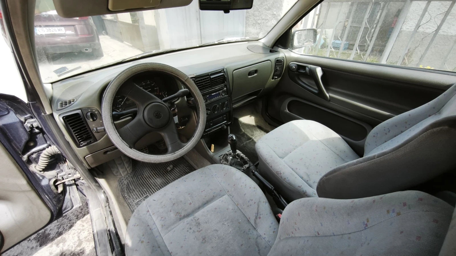VW Polo 1.0 Газ бензин , снимка 13 - Автомобили и джипове - 54480992