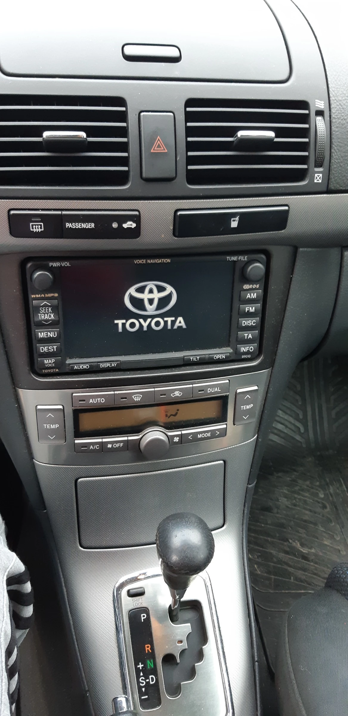 Toyota Avensis, снимка 6 - Автомобили и джипове - 54596973