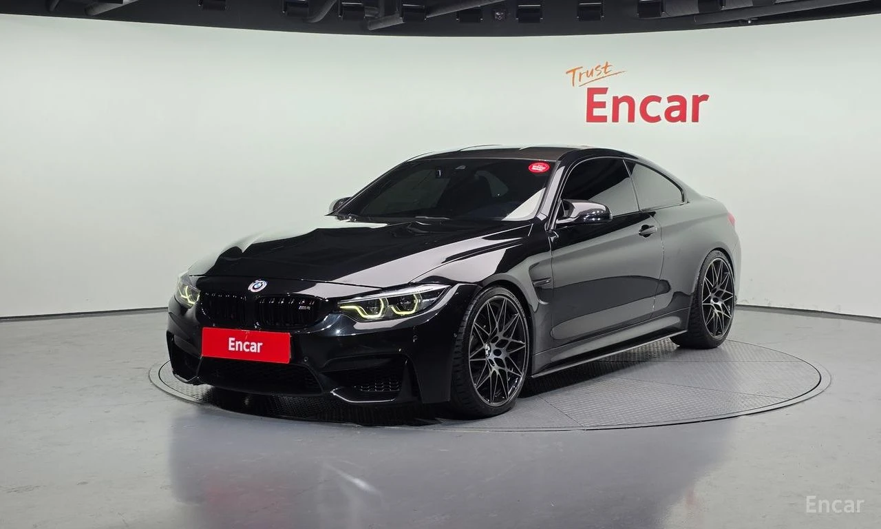 BMW M4 * COMPETITION* HARMAN* KARDON* HEAD* UP* CARBON* 