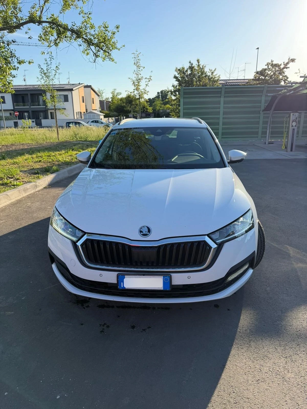 Skoda Octavia 2.0 TDI EVO SCR DSG Wagon Executive, снимка 3 - Автомобили и джипове - 54717153