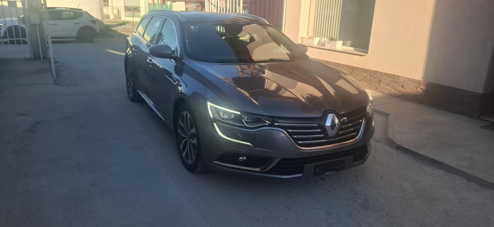 Renault Talisman, снимка 2 - Автомобили и джипове - 54805681