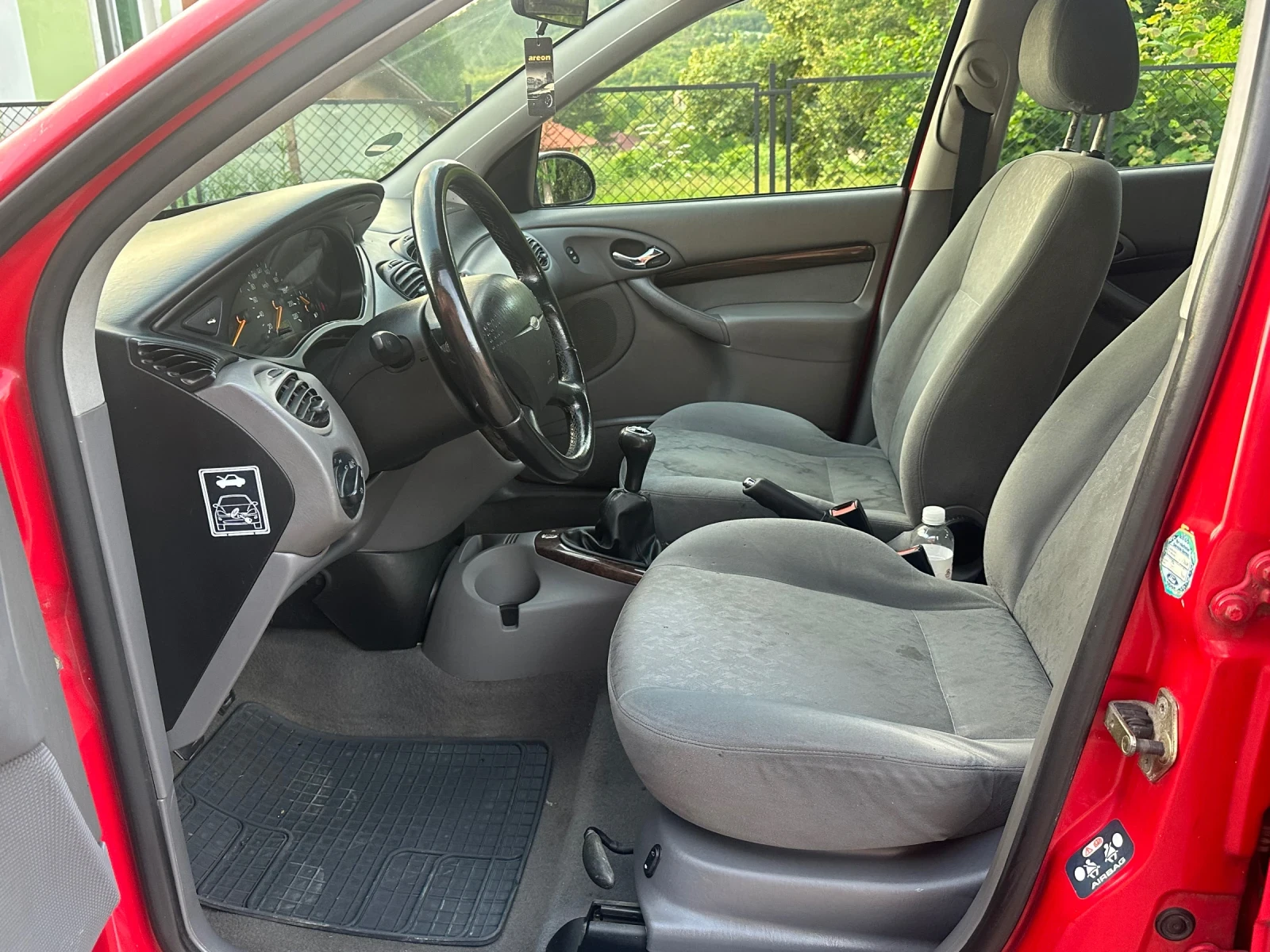 Ford Focus 1.8, снимка 5 - Автомобили и джипове - 54825479