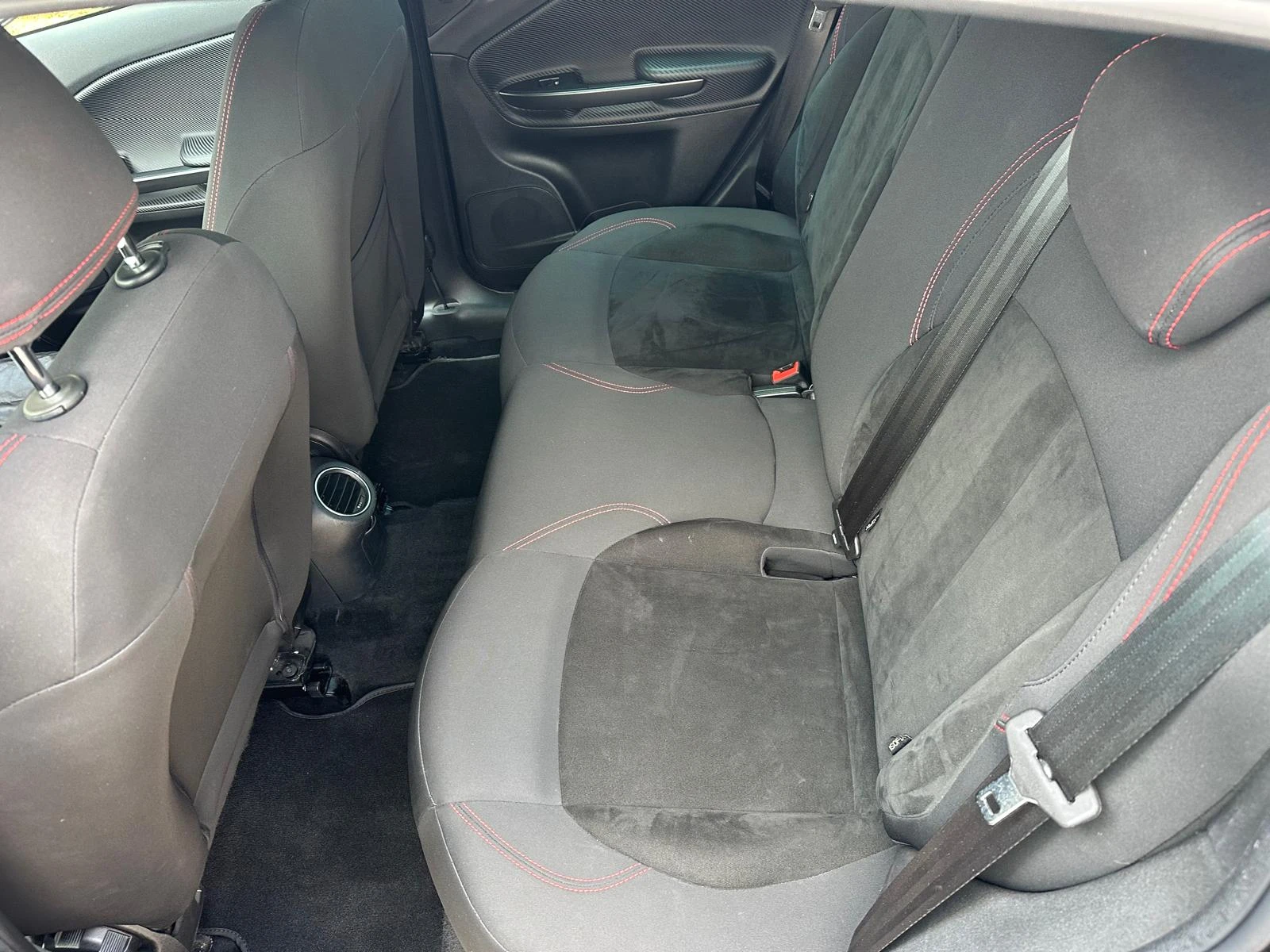 Alfa Romeo Giulietta 1.6JTDm-2 Sprint УНИКАЛНА, снимка 6 - Автомобили и джипове - 55076281