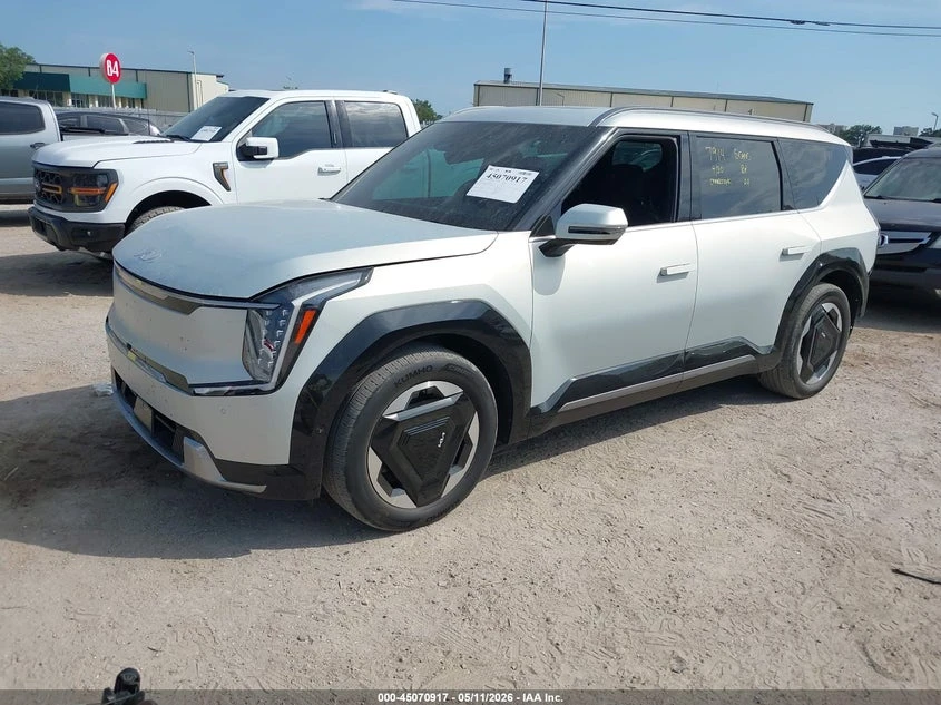 Kia EV9 Land, снимка 2 - Автомобили и джипове - 55126995