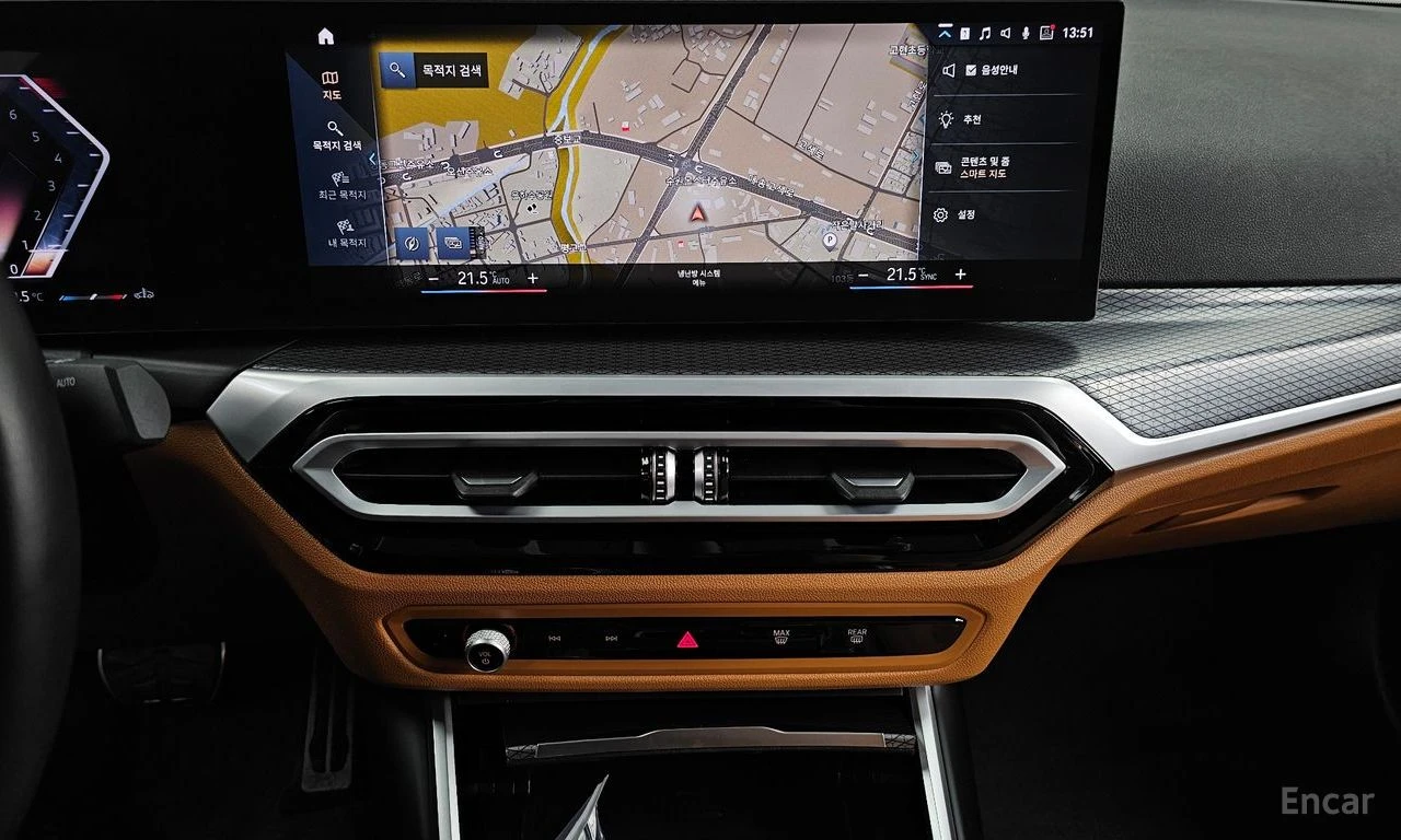 BMW 320 i M SPORT* DISTRONIC* HEAD-UP* ПОДГРЕВ* ОБДУХВАНЕ*, снимка 12 - Автомобили и джипове - 55220036