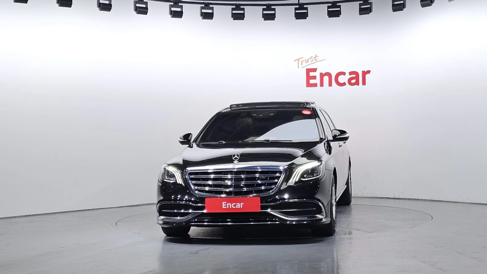 Mercedes-Benz S 560 Maybach* 4Matic* Tv* Pano* HeadUP, снимка 4 - Автомобили и джипове - 55251294
