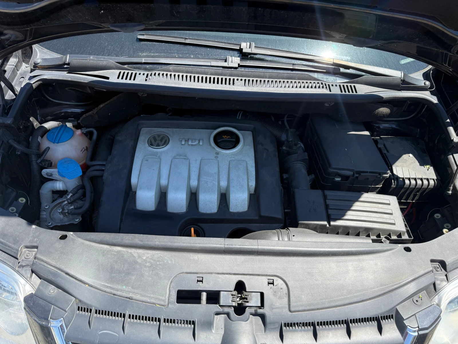 VW Touran 1.9TDI* 6скорости* 7 места* , снимка 13 - Автомобили и джипове - 55279403