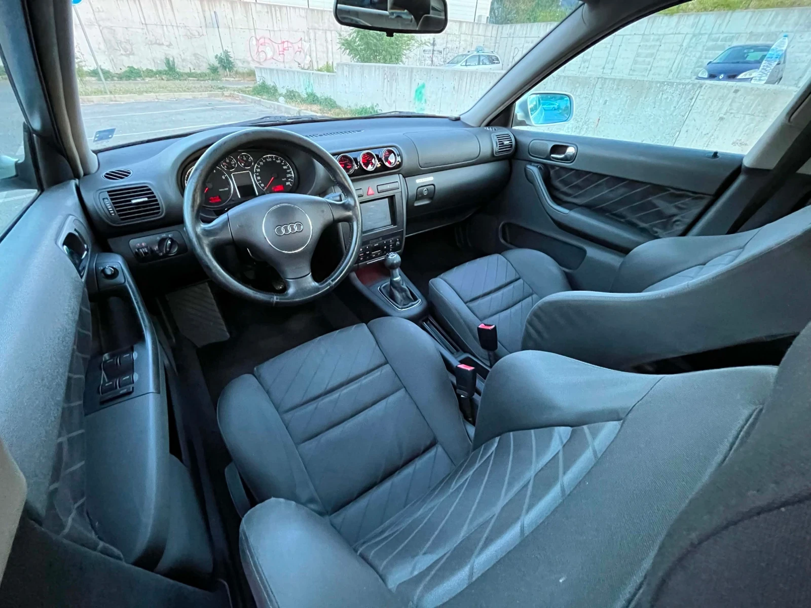 Audi A3 1.8T Quattro 270кс, снимка 9 - Автомобили и джипове - 55954655