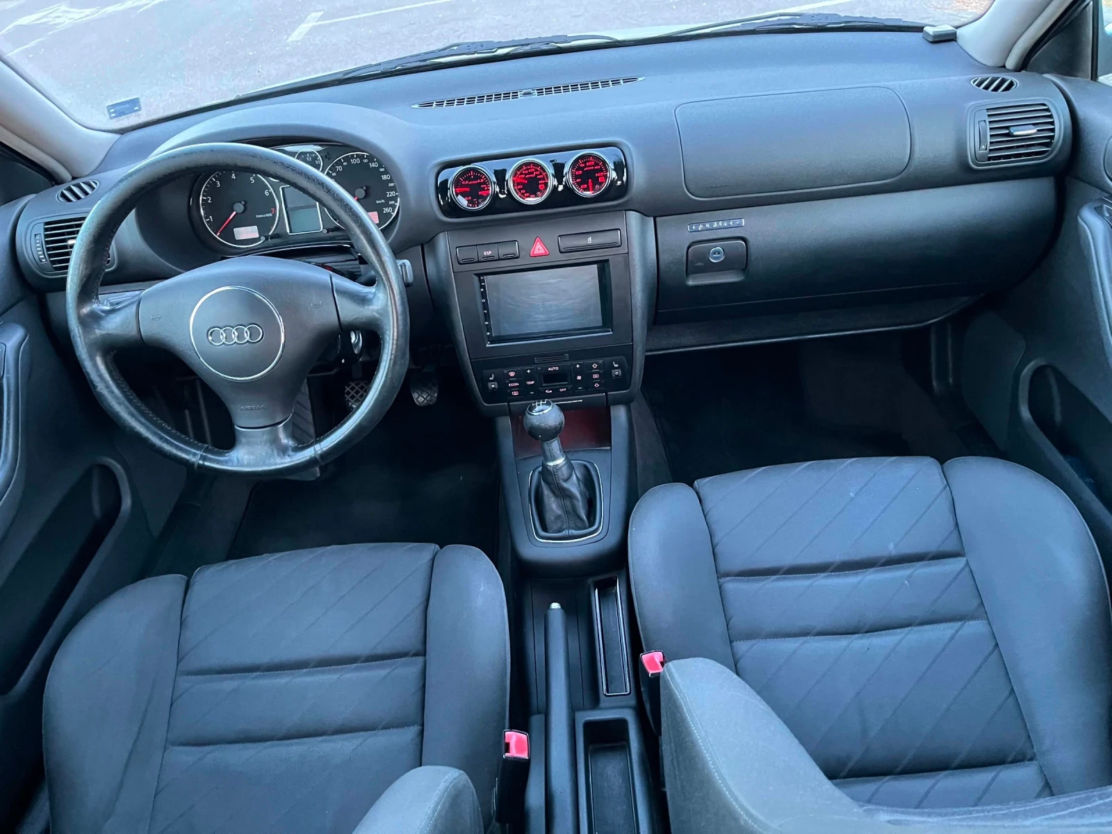 Audi A3 1.8T Quattro 270кс, снимка 7 - Автомобили и джипове - 55954655