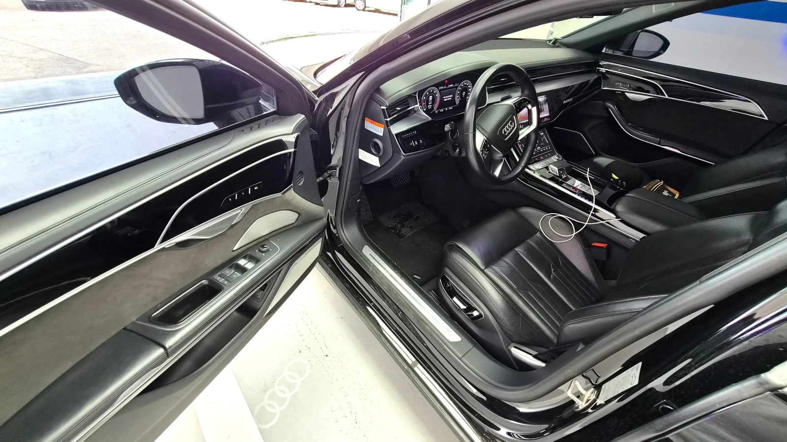Audi A8 QUATTRO FIRST-CLASS LWB * ЦЕНА ДО БГ* TV ЕКРАНИ, снимка 9 - Автомобили и джипове - 56206351