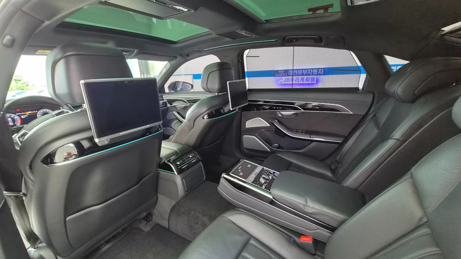 Audi A8 QUATTRO FIRST-CLASS LWB * ЦЕНА ДО БГ* TV ЕКРАНИ, снимка 12 - Автомобили и джипове - 56206351