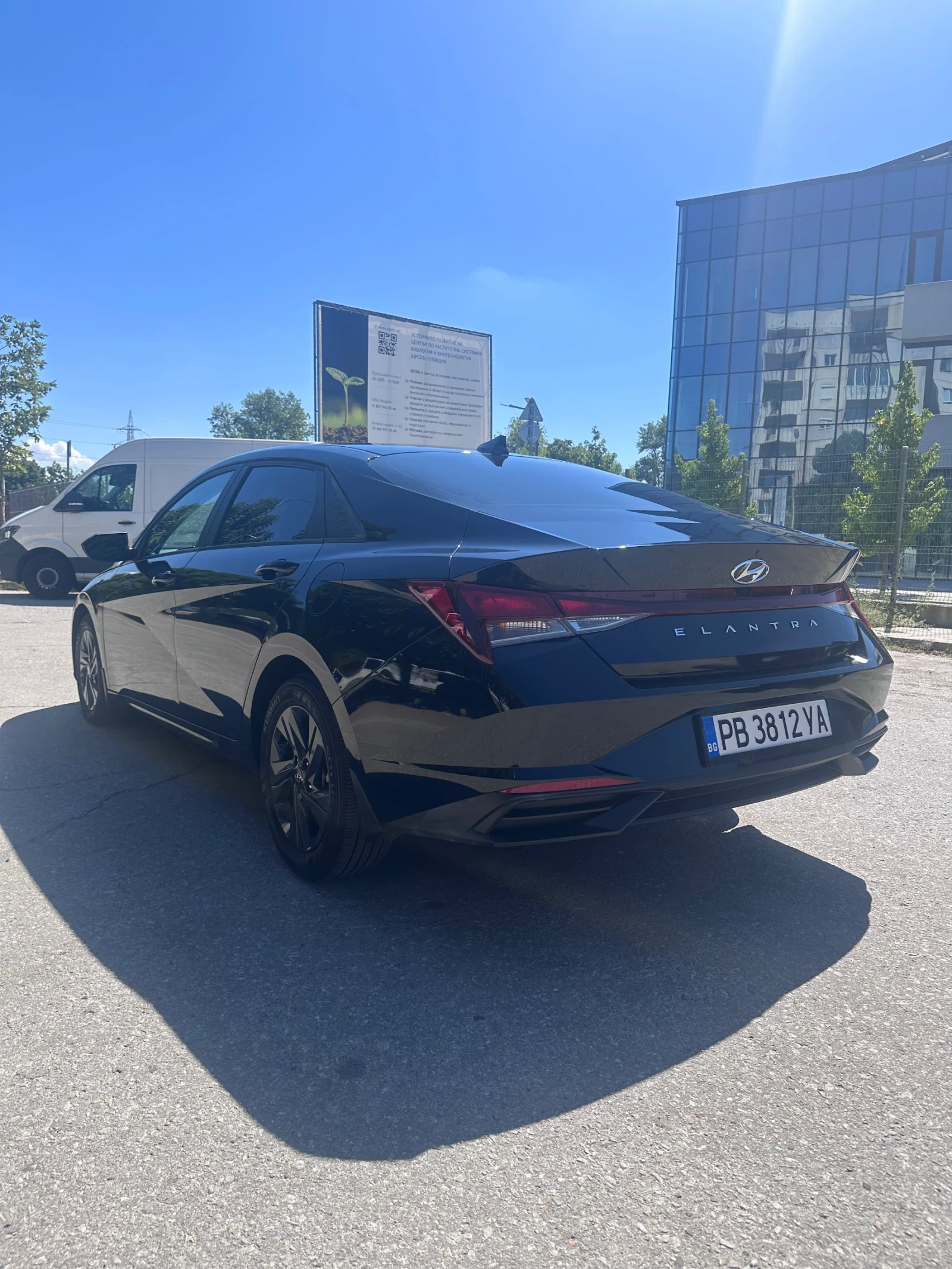 Hyundai Elantra CN7 2.0, снимка 5 - Автомобили и джипове - 56302671