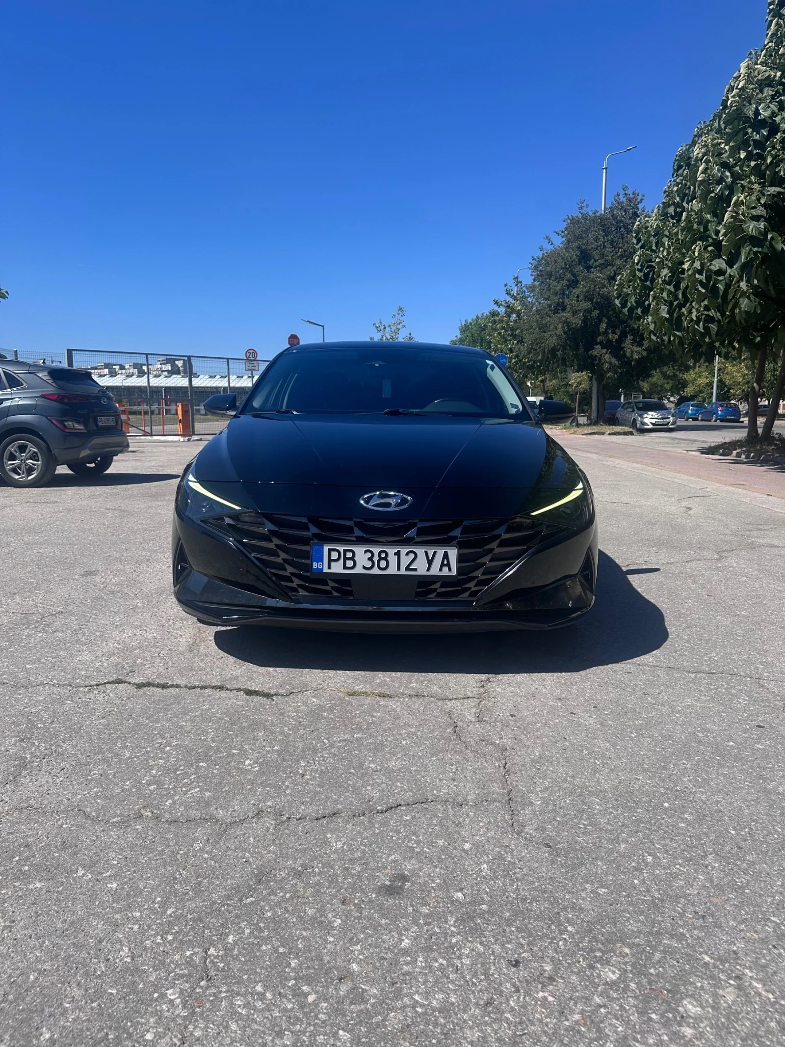 Hyundai Elantra CN7 2.0, снимка 3 - Автомобили и джипове - 56302671