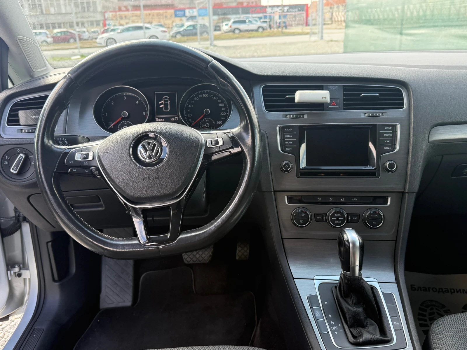 VW Golf 2.0 TDI, снимка 7 - Автомобили и джипове - 56602051