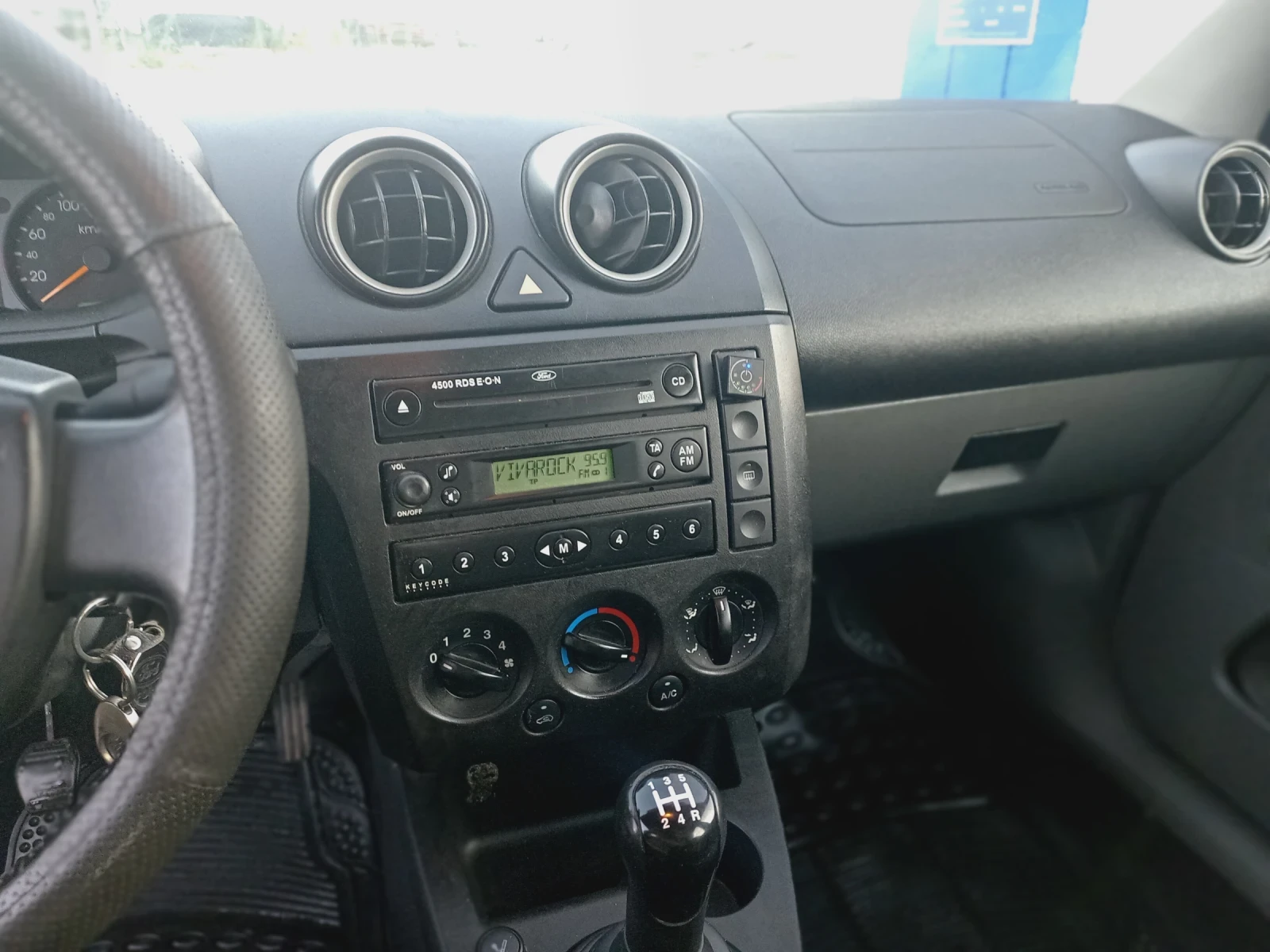 Ford Fiesta, снимка 8 - Автомобили и джипове - 56637698