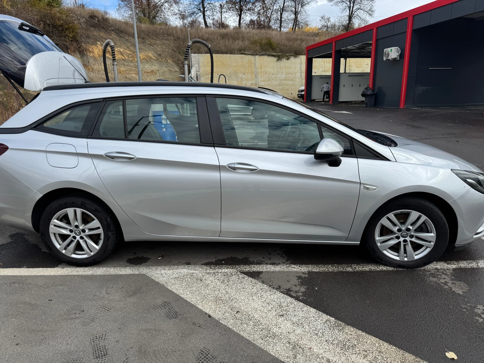 Opel Astra 1.6cdti, снимка 7 - Автомобили и джипове - 56735518