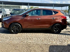 Hyundai IX35 2.0 4x4 ОБСЛУЖЕНА, снимка 2