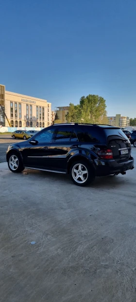 Mercedes-Benz ML 63 AMG 170000км., снимка 3