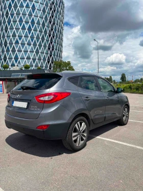 Обява за продажба на Hyundai IX35 88700км/2.0CRDI/4x4/FACELIFT/PANORAMA/AUTOMATIC ~26 100 лв. - изображение 2