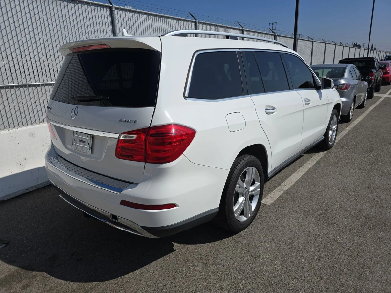 Mercedes-Benz GL 450 4MATIC* Harman/Kardon* Panorama* Keyless, снимка 4 - Автомобили и джипове - 47562519