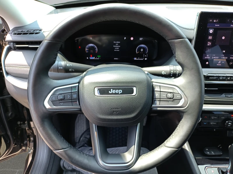 Jeep Compass LIMITED 1.5 e-Hybrid 48V Petrol 130 hp 7-DCT, снимка 10 - Автомобили и джипове - 52413242