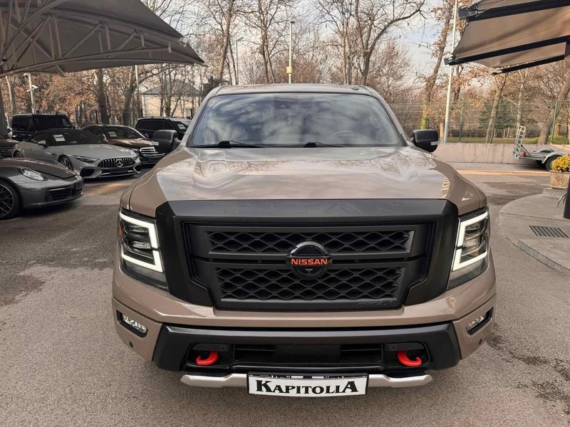 Nissan Titan crew cab PRO 4X, снимка 3 - Автомобили и джипове - 48138845