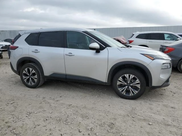 Nissan Rogue 1.5l Sv, снимка 5 - Автомобили и джипове - 53704552