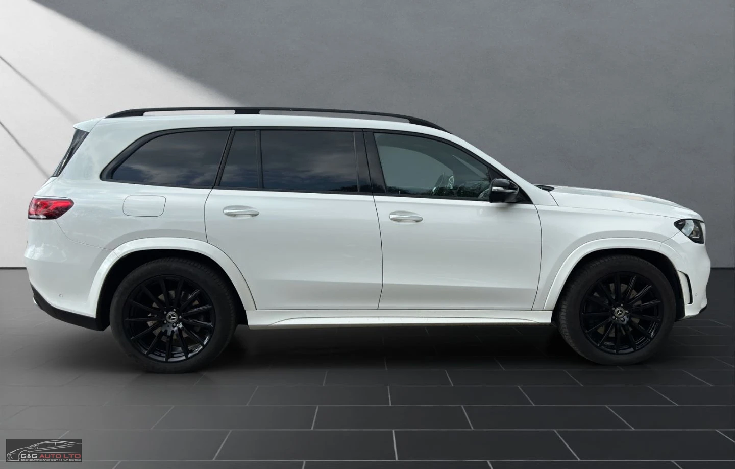 Mercedes-Benz GLS 400 330HP/4MATIC/AMG/CAM/NAVI/LED/AMBI/KLESS/507v - изображение 6