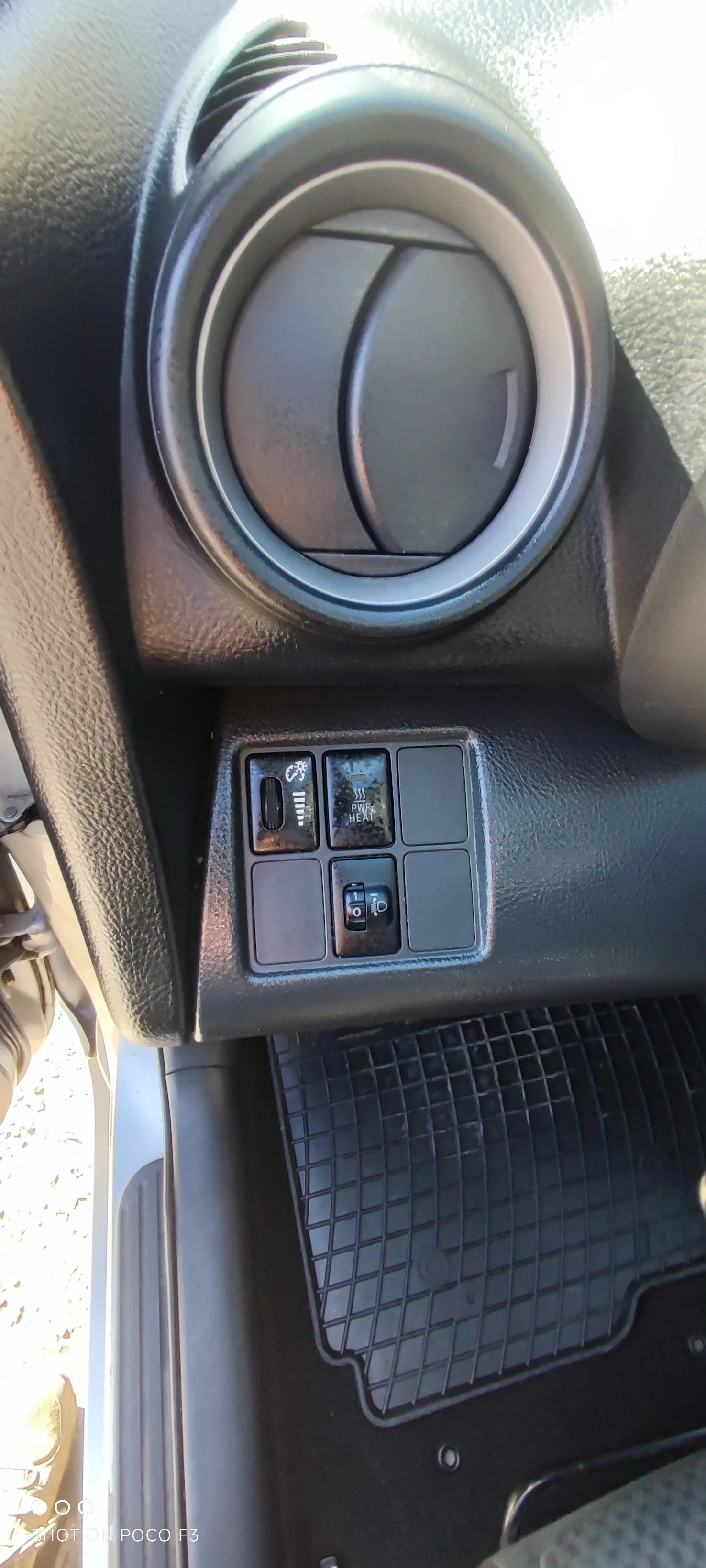 Toyota Rav4 2.2D4D 136, снимка 12 - Автомобили и джипове - 53775190