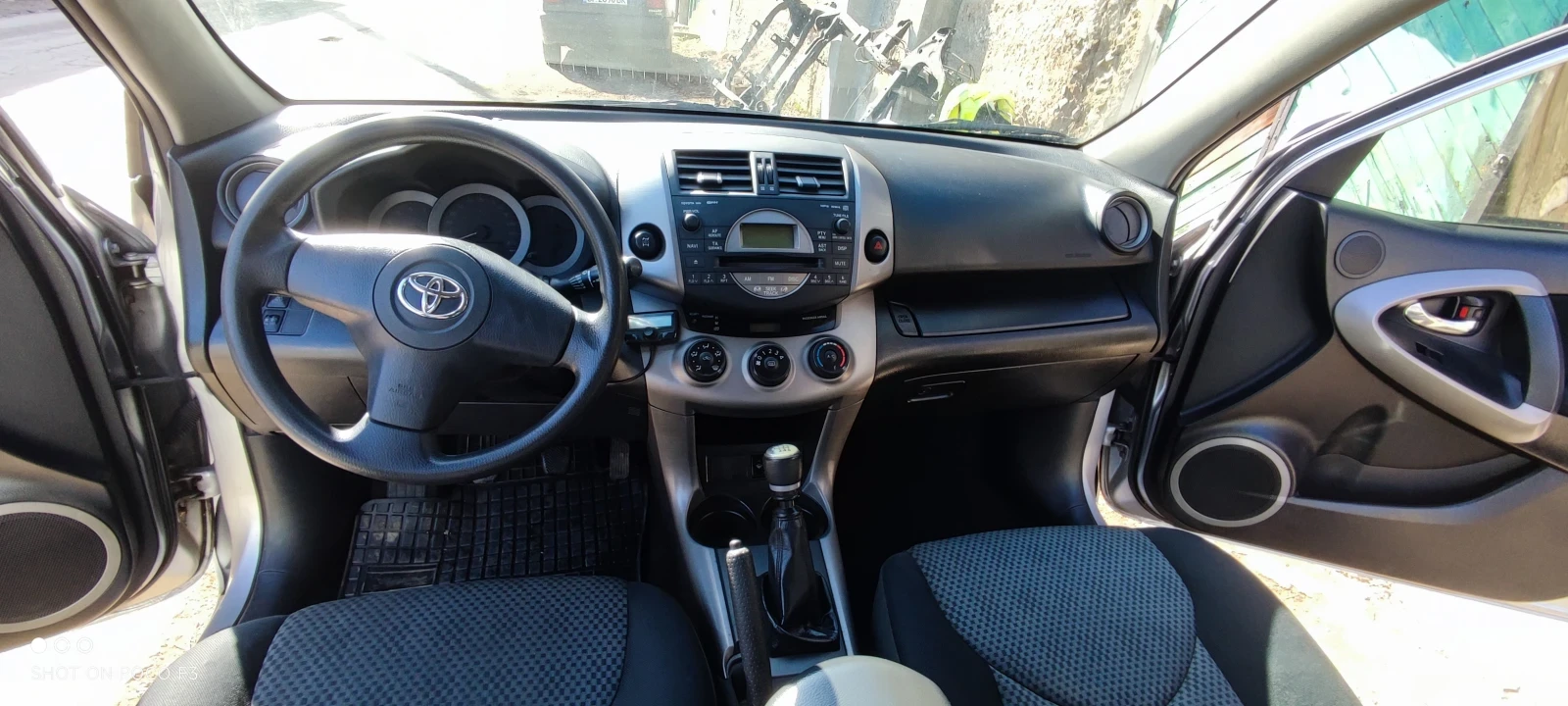 Toyota Rav4 2.2D4D 136, снимка 11 - Автомобили и джипове - 53775190