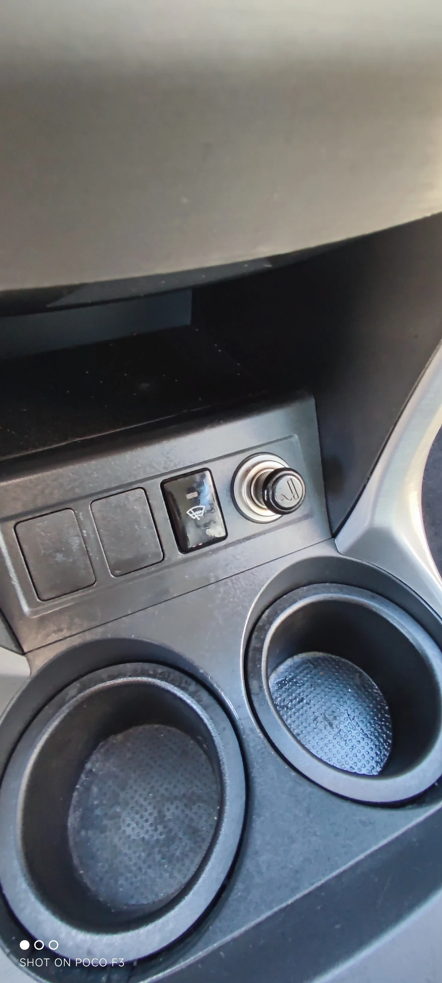 Toyota Rav4 2.2D4D 136, снимка 13 - Автомобили и джипове - 53775190