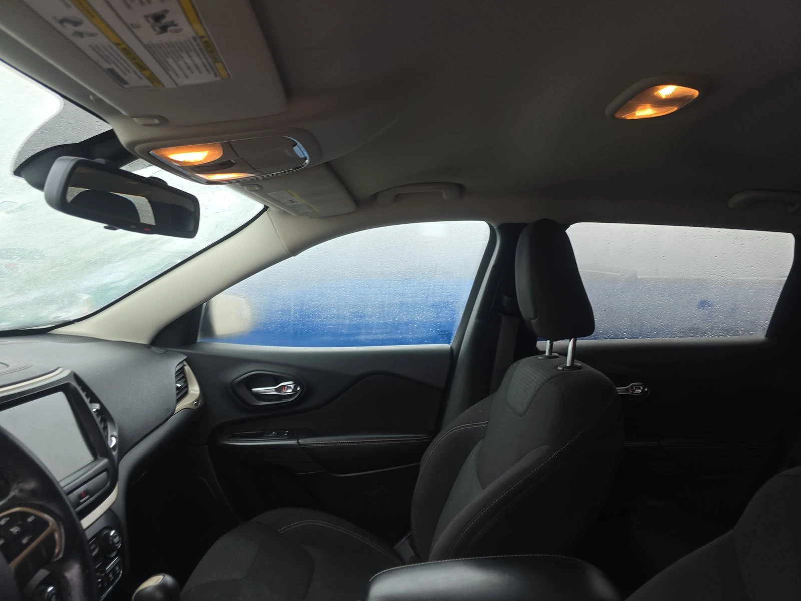 Jeep Cherokee, снимка 13 - Автомобили и джипове - 53875172