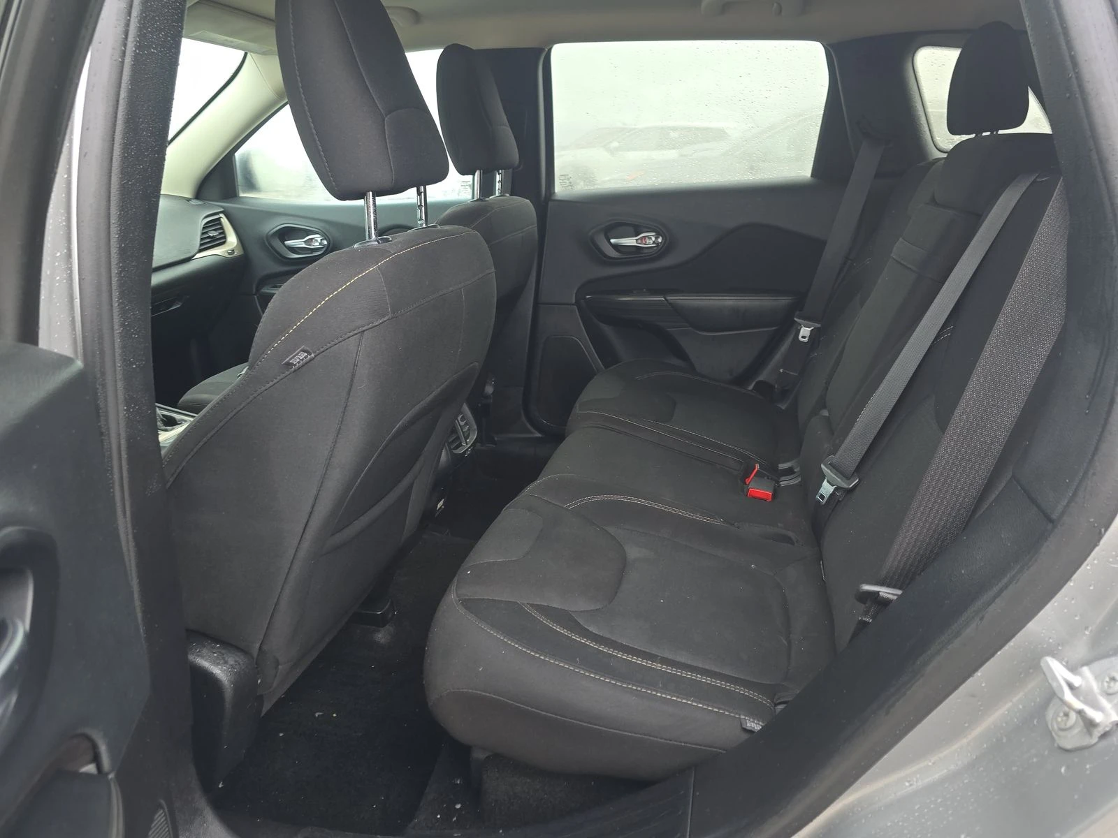 Jeep Cherokee, снимка 9 - Автомобили и джипове - 53875172