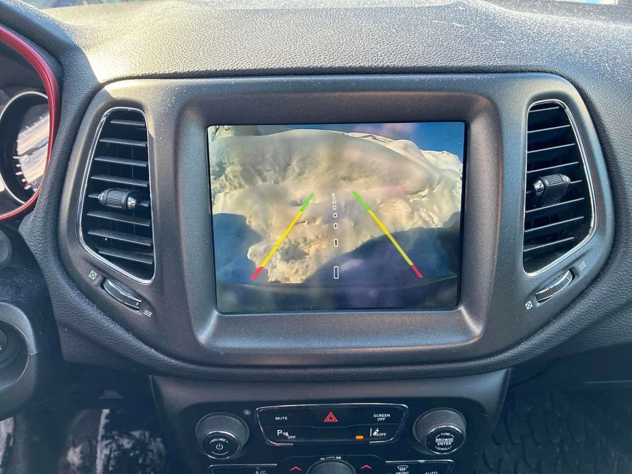 Jeep Compass * Trailhawk Elite * CARFAX * КАМЕРА * ПОДГРЕВИ, снимка 17 - Автомобили и джипове - 53946533