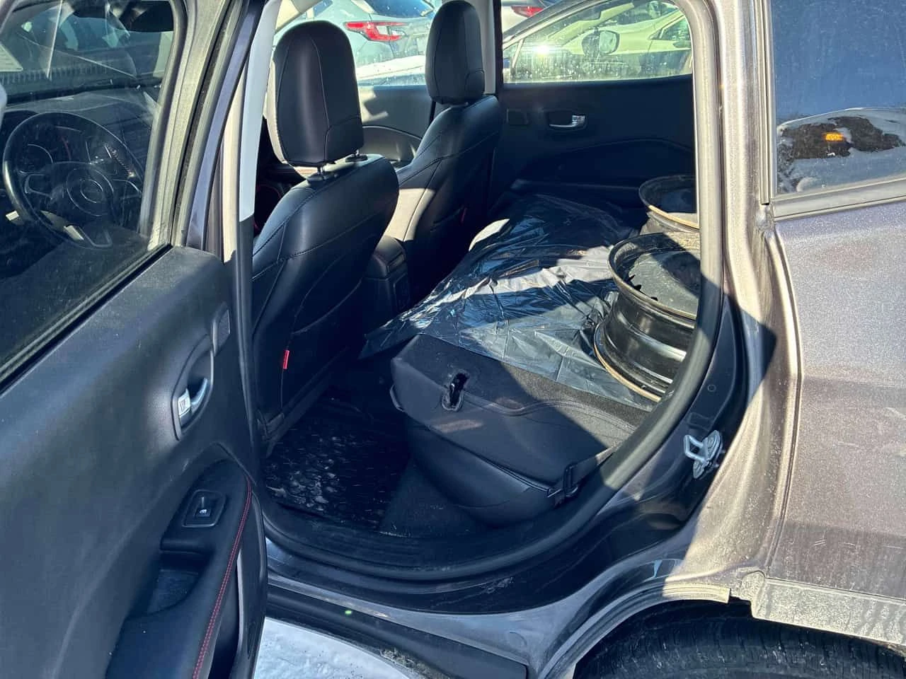 Jeep Compass * Trailhawk Elite * CARFAX * КАМЕРА * ПОДГРЕВИ, снимка 12 - Автомобили и джипове - 53946533