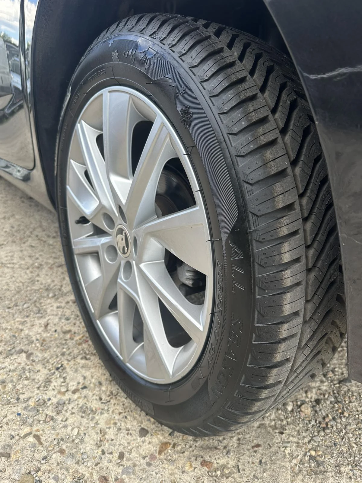 Skoda Kamiq 1.5TSI 4-Цилиндъра АВТОМАТИК 96000КМ, снимка 16 - Автомобили и джипове - 54914340