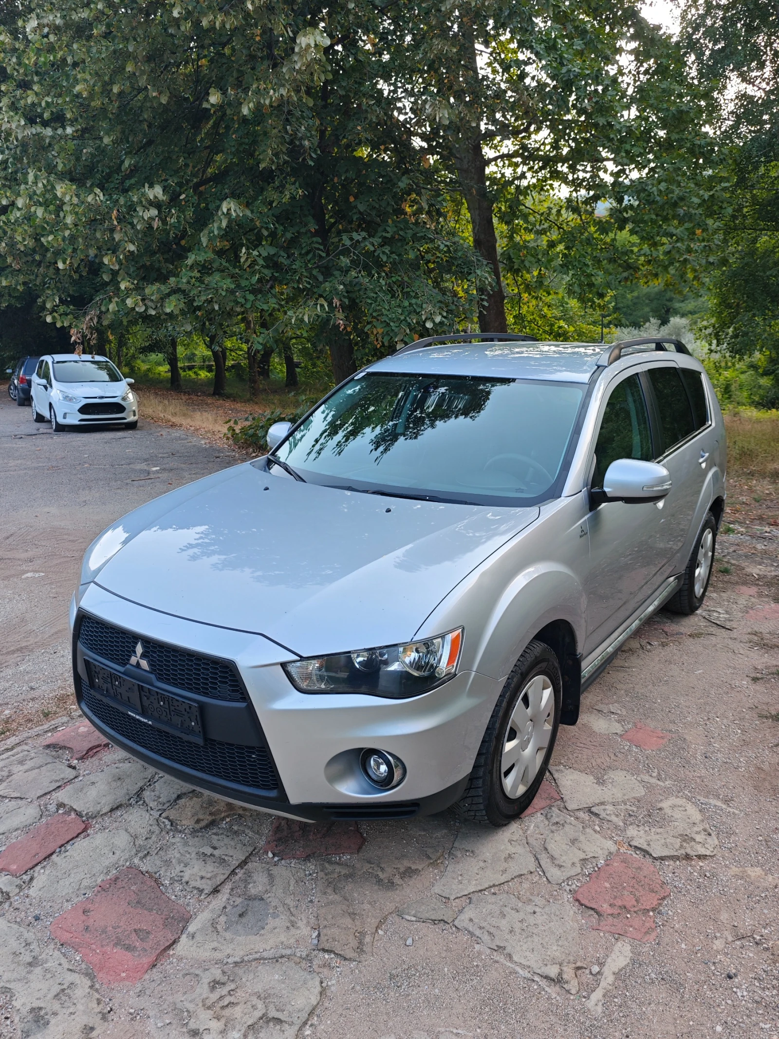 Mitsubishi Outlander 2.2ТДИ 4WD, снимка 13 - Автомобили и джипове - 55901583