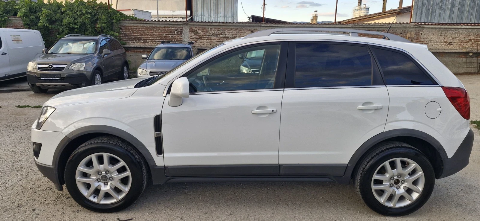Opel Antara 2.4i 4x4 167hp, снимка 4 - Автомобили и джипове - 56059958