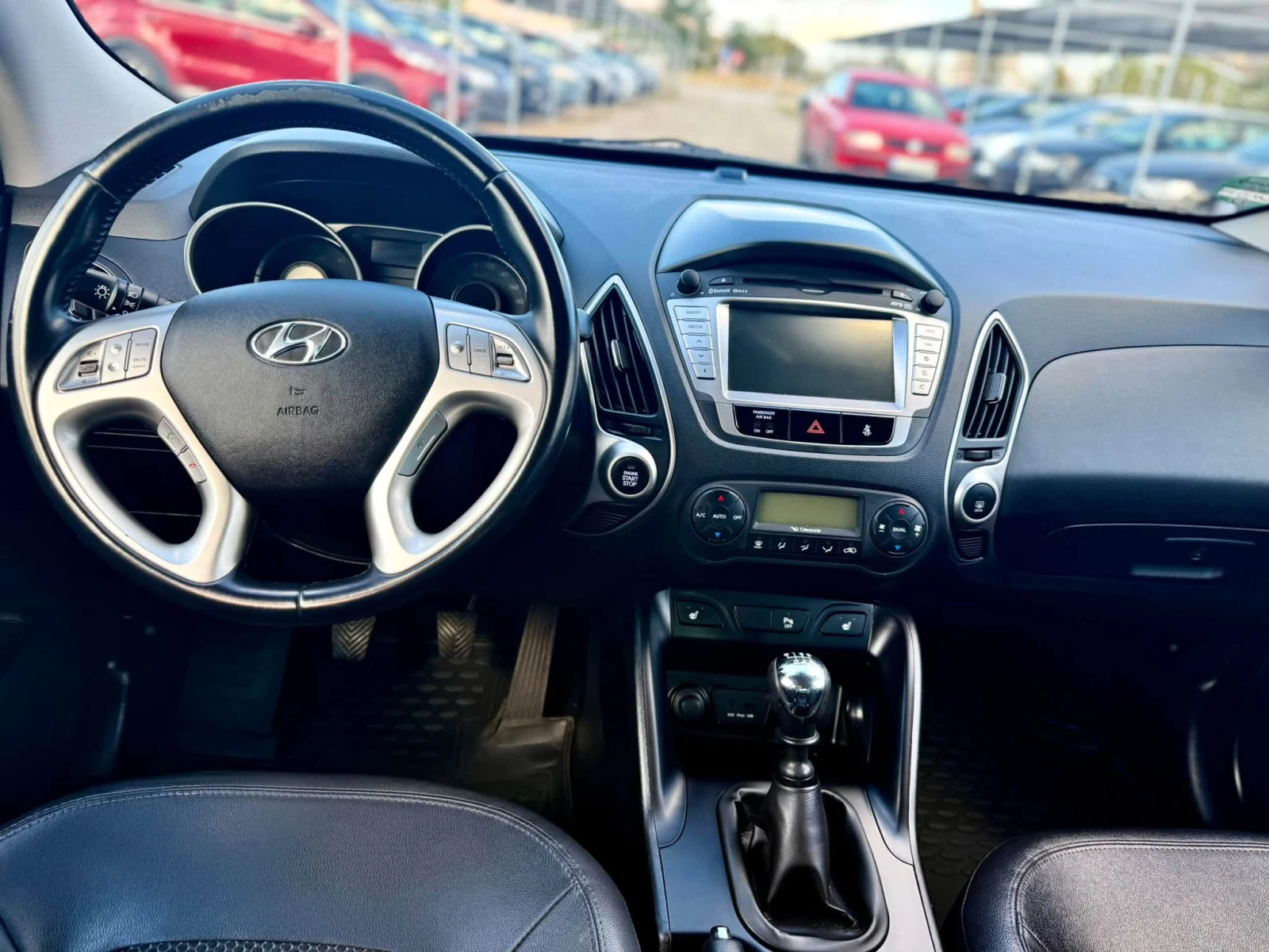 Hyundai IX35 2.0 4x4 ОБСЛУЖЕНА, снимка 12 - Автомобили и джипове - 56213921