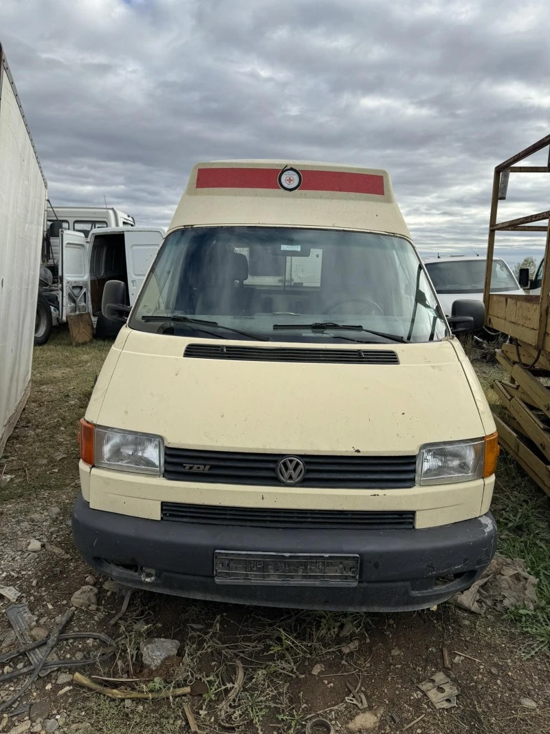 VW T4 2.5, снимка 2 - Бусове и автобуси - 42989882