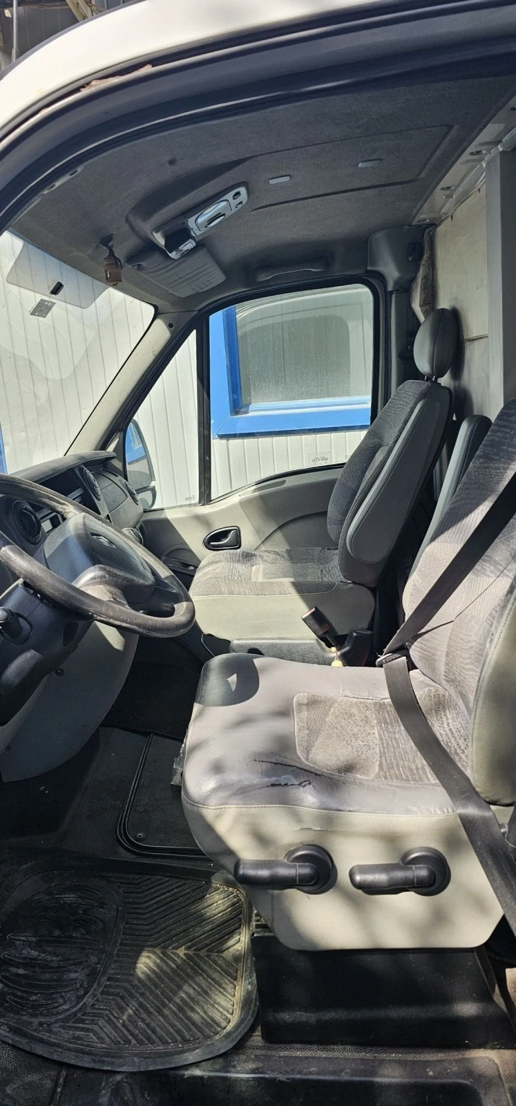 Renault Master 2.5  disel, снимка 5 - Бусове и автобуси - 47329248