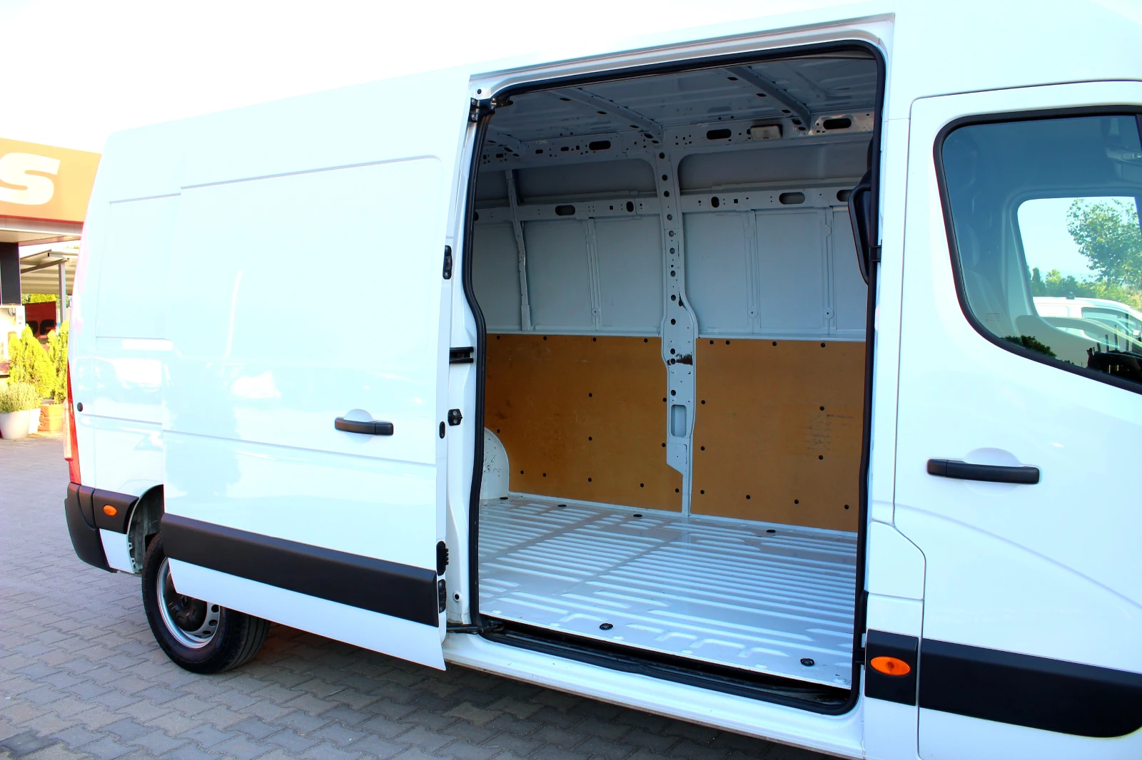 Renault Master IV 2.3DCi 180кс/ЛИЗИНГ, снимка 9 - Бусове и автобуси - 55286164