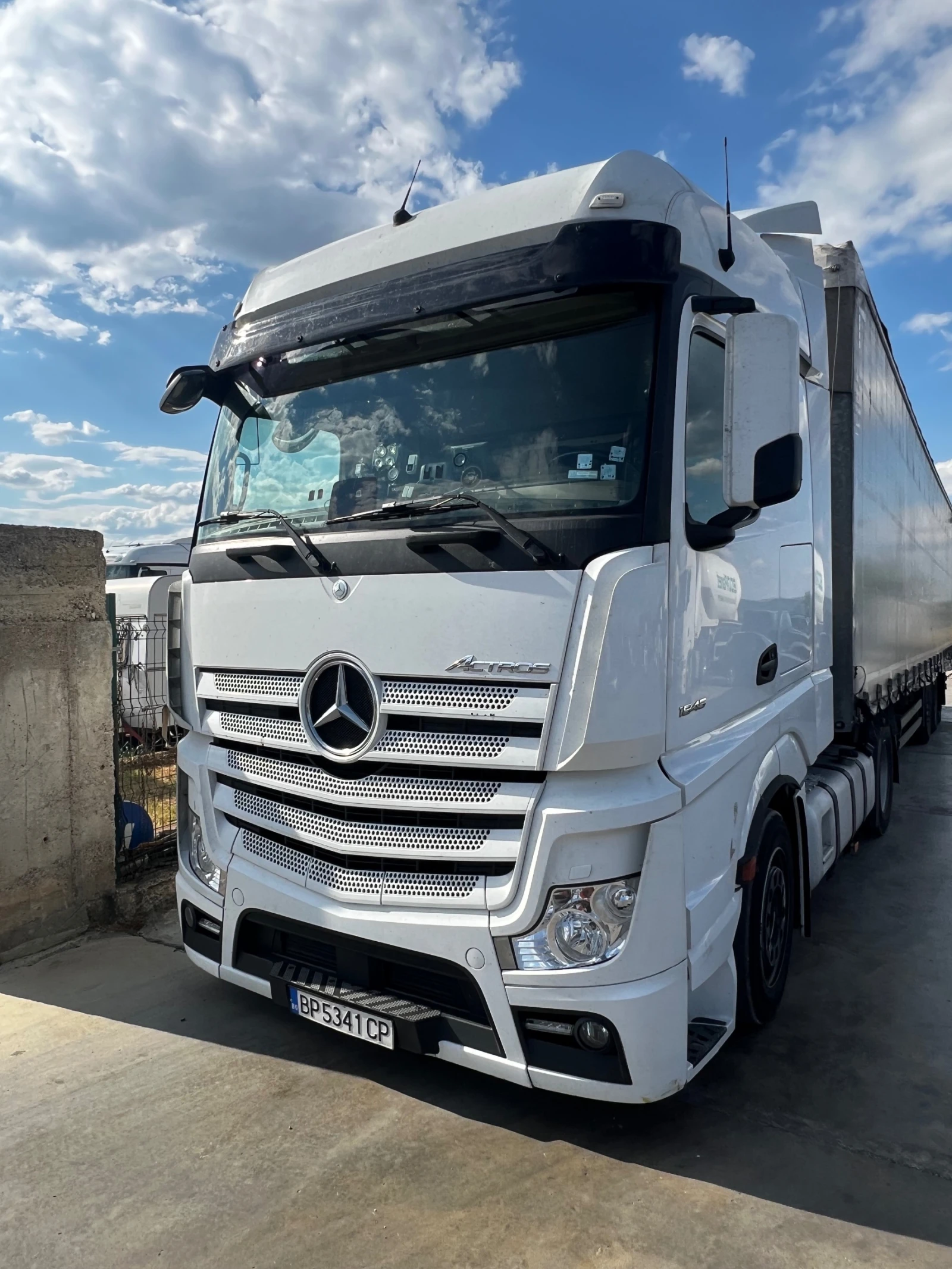 Mercedes-Benz Actros  - изображение 2