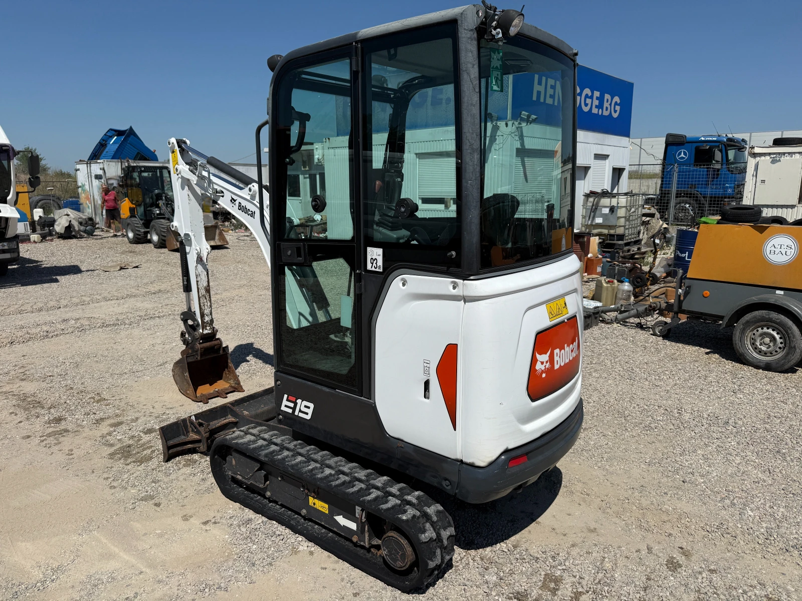 Багер Bobcat E19 - 600 моточаса, снимка 6 - Индустриална техника - 54682063