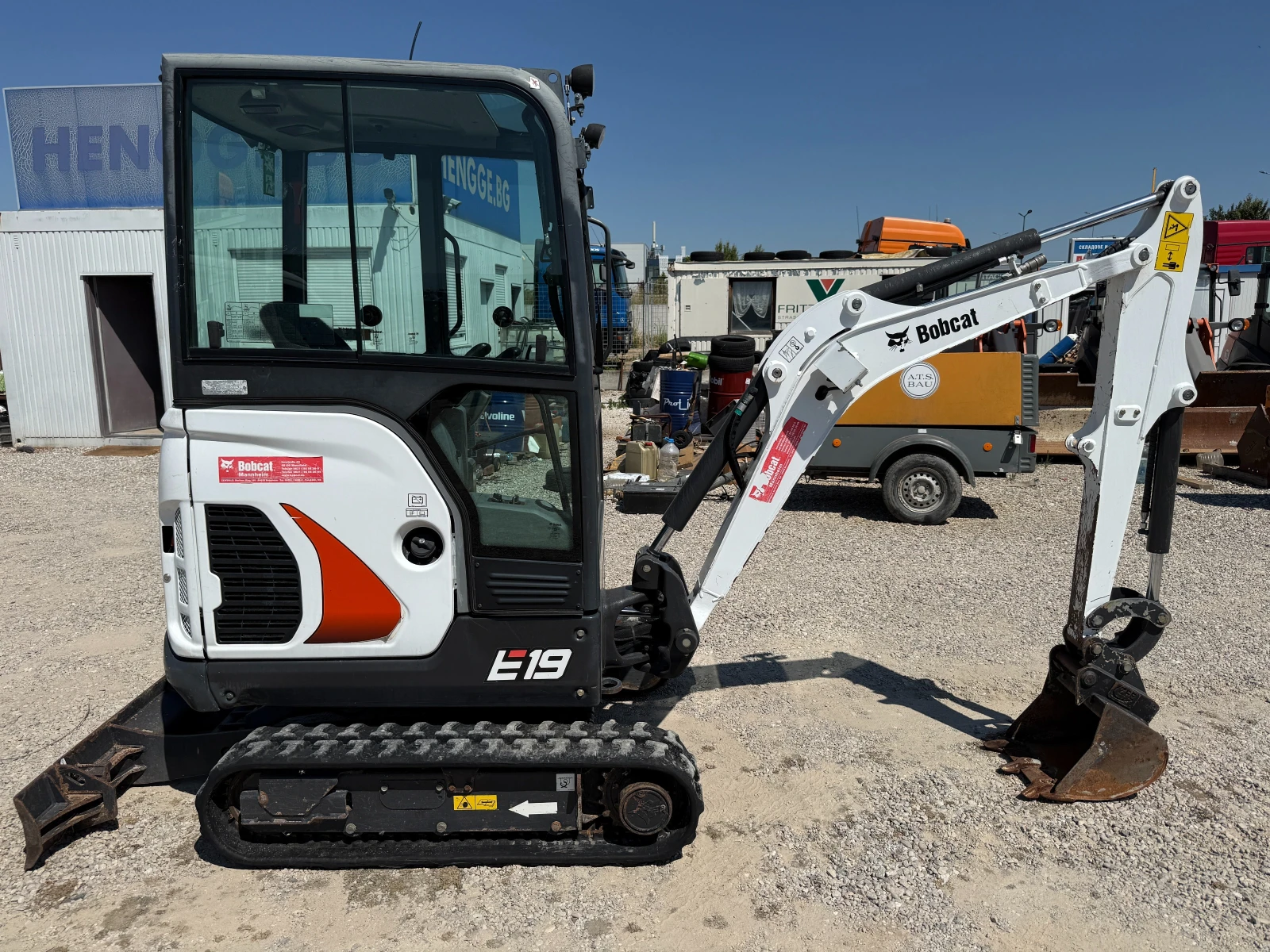Багер Bobcat E19 - 600 моточаса, снимка 12 - Индустриална техника - 54682063