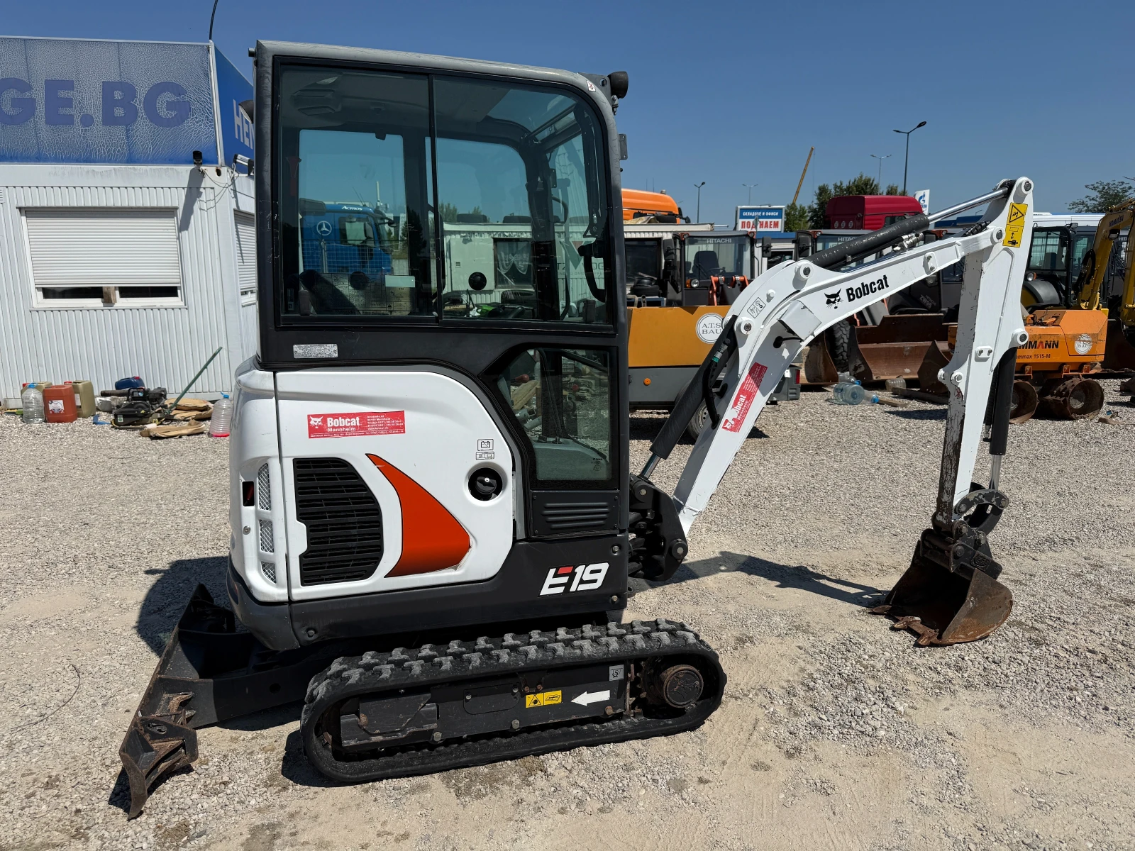 Багер Bobcat E19 - 600 моточаса, снимка 11 - Индустриална техника - 54682063