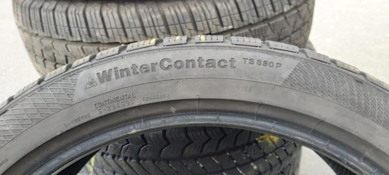 Гуми Зимни 235/40R19, снимка 6 - Гуми и джанти - 32572165